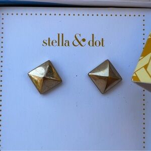 Stella & Dot Metallic Pyramid Stud Earrings